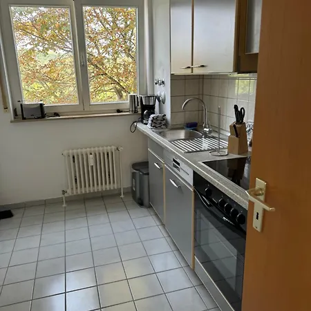 Apartment Luxus 3zi Whg Moebliert Naehe Metzingen Stadtmitte *